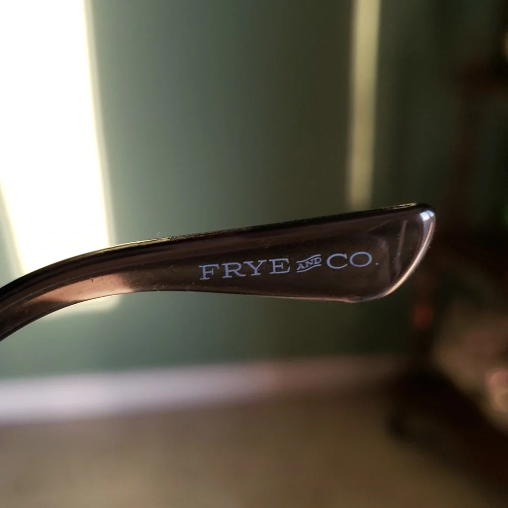 Frye & Co Unisex Purple Shade Round Sunglasses Old Money Classic Outdoor